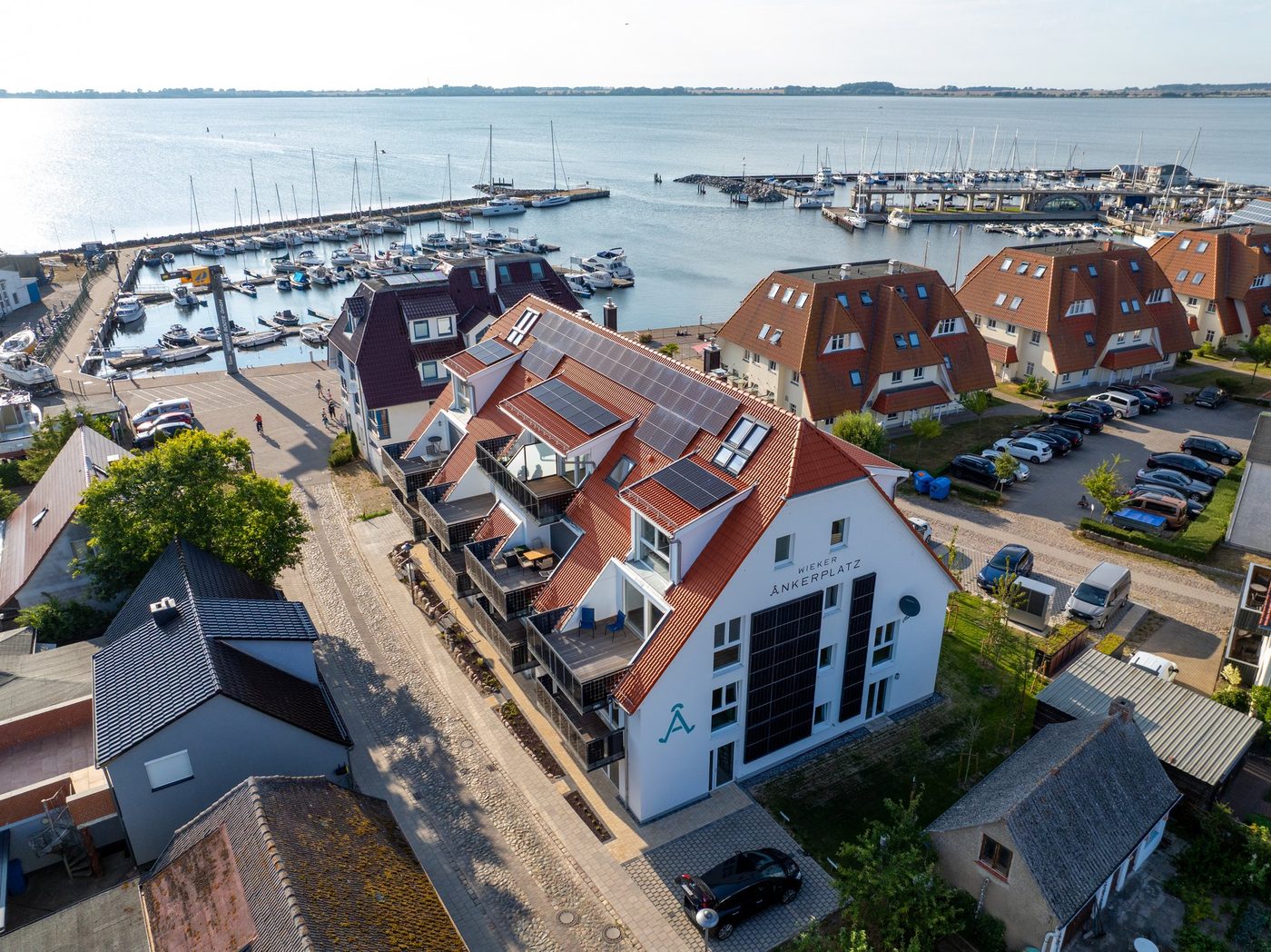 Luftaufnahme: Wieker Ânkerplatz mit Hafen und Bodden
